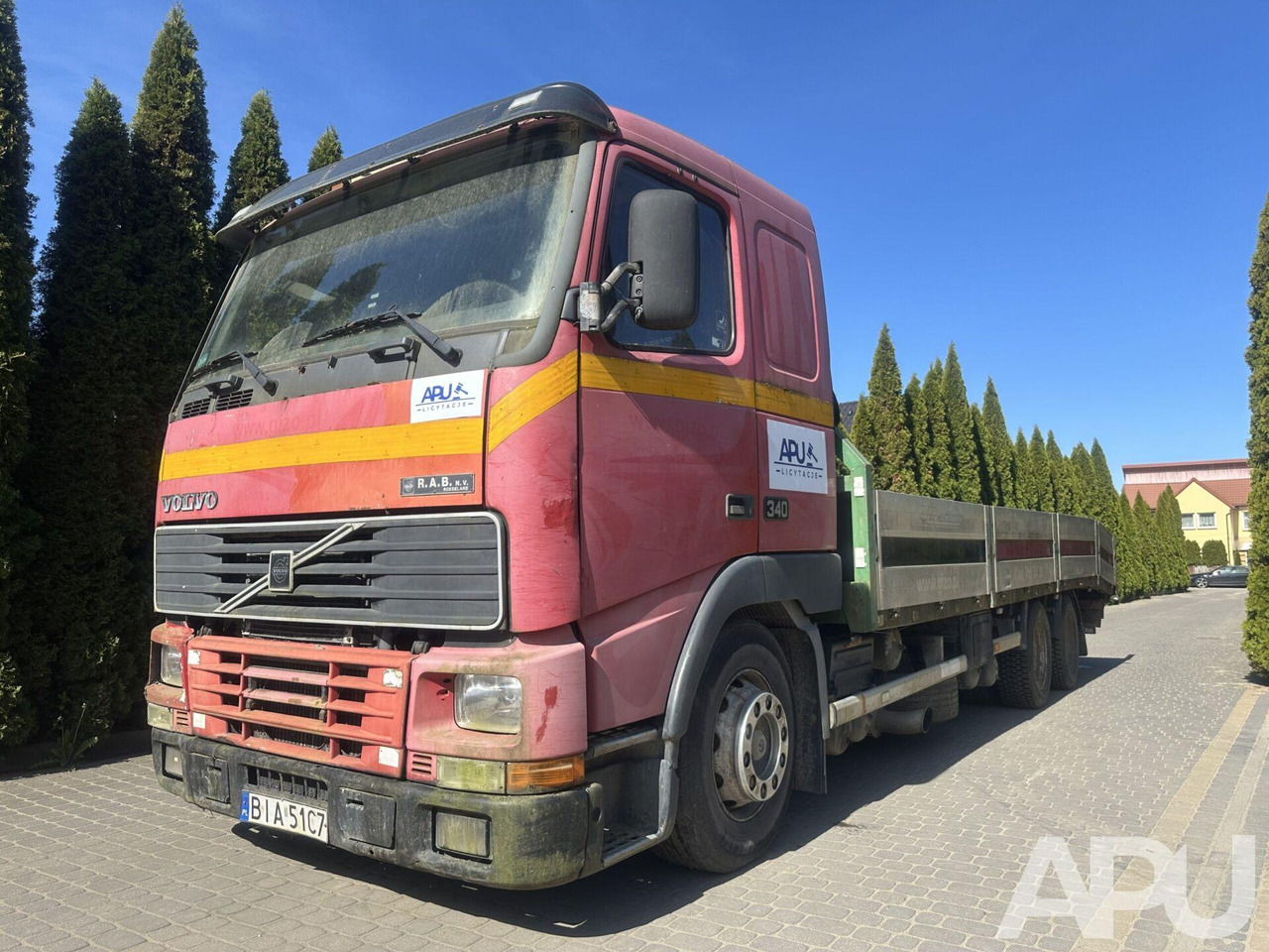 Volvo FH12 340 LAWETA - شاحنة سحب: صورة 1 Volvo FH12 340 LAWETA - شاحنة سحب: صورة 1