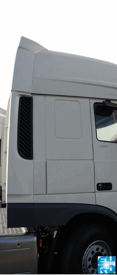 DAF XF 106 SC CABINE SPOILERSET KLAPGEDEELDE LINKS KLEUR H3279 000052 - كابينة - شاحنة: صورة 2 DAF XF 106 SC CABINE SPOILERSET KLAPGEDEELDE LINKS KLEUR H3279 000052 - كابينة - شاحنة: صورة 2