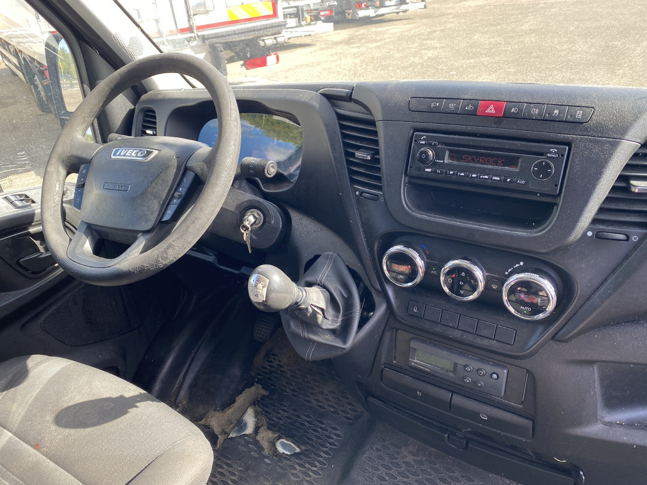 شاحنة مُبرّدة للتوصيل لنقل الطعام IVECO daily 35c15: صورة 7 شاحنة مُبرّدة للتوصيل لنقل الطعام IVECO daily 35c15: صورة 7