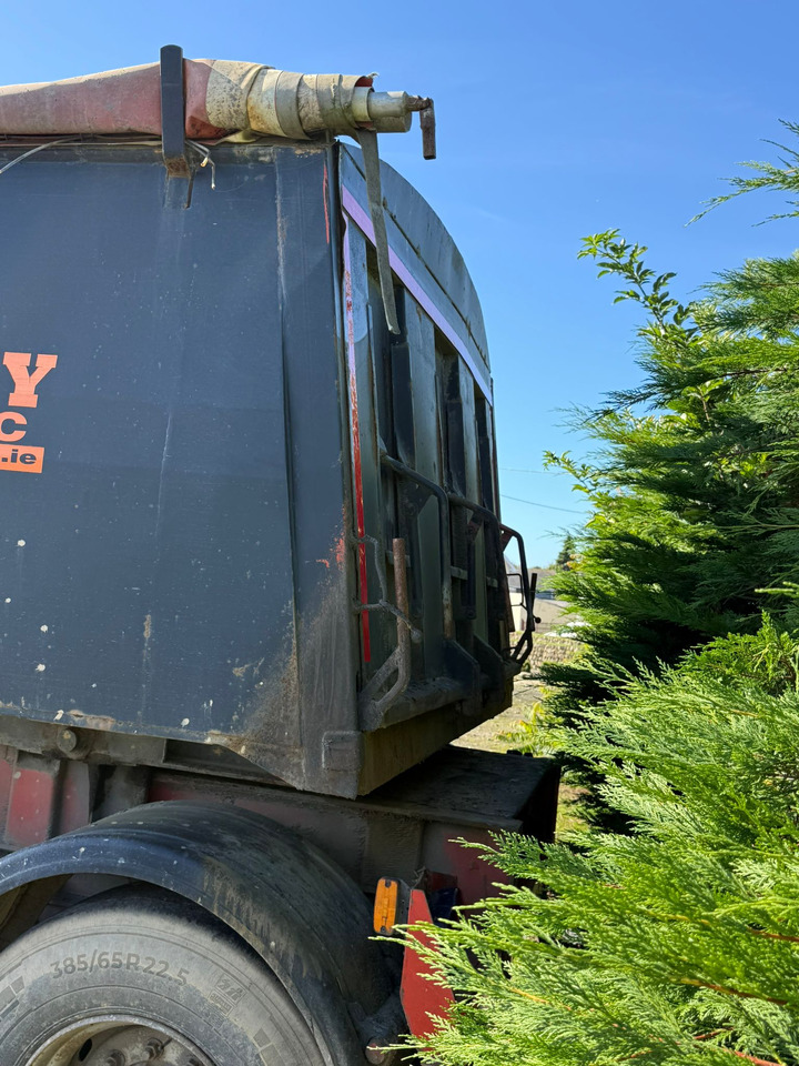 2004 Dennison Tri-axle Bulk Tipping Trailer - قلابة نصف مقطورة نصف مقطورة قلابة: صورة 4 2004 Dennison Tri-axle Bulk Tipping Trailer - قلابة نصف مقطورة نصف مقطورة قلابة: صورة 4