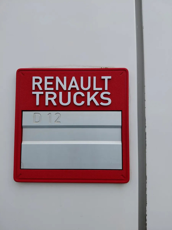 2017 Renault D12 4×2 Double Sleeper Curtainsider - شاحنة ستارة: صورة 5 2017 Renault D12 4×2 Double Sleeper Curtainsider - شاحنة ستارة: صورة 5