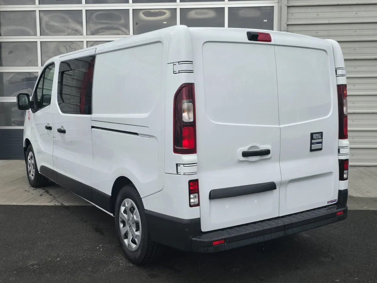 2025 Renault Trafic E-Tech Crew Cab - الشاحنات الصغيرة كابينة مزدوجة: صورة 3 2025 Renault Trafic E-Tech Crew Cab - الشاحنات الصغيرة كابينة مزدوجة: صورة 3