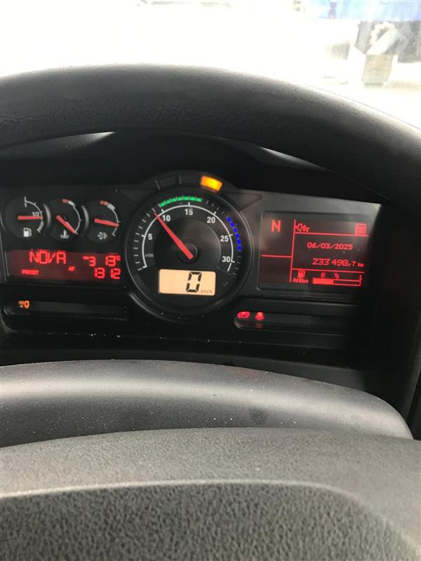 Fitzgeralds RENAULT 2017 D 18 High 4×2 250 Curtainsider - شاحنة ستارة: صورة 5 Fitzgeralds RENAULT 2017 D 18 High 4×2 250 Curtainsider - شاحنة ستارة: صورة 5