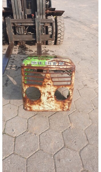 Deutz-Fahr 4006-5206 - غطاء محرك المركبة - الآلات الزراعية: صورة 1 Deutz-Fahr 4006-5206 - غطاء محرك المركبة - الآلات الزراعية: صورة 1