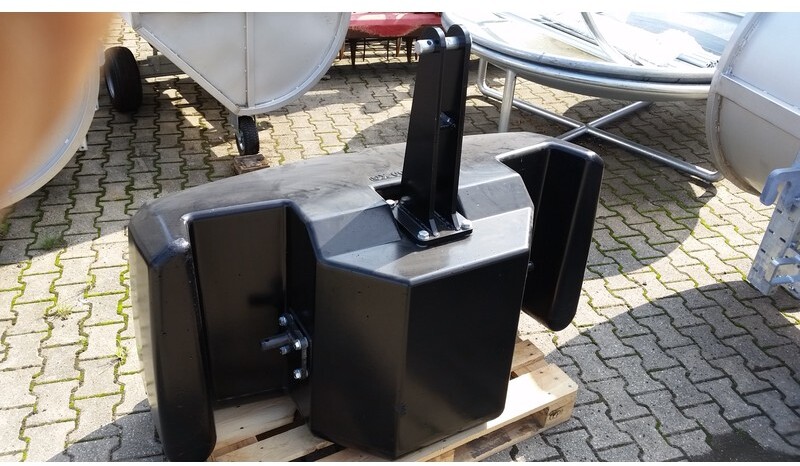 Frontgewicht 2500 kg - الوزن المعاكس - الآلات الزراعية: صورة 1 Frontgewicht 2500 kg - الوزن المعاكس - الآلات الزراعية: صورة 1