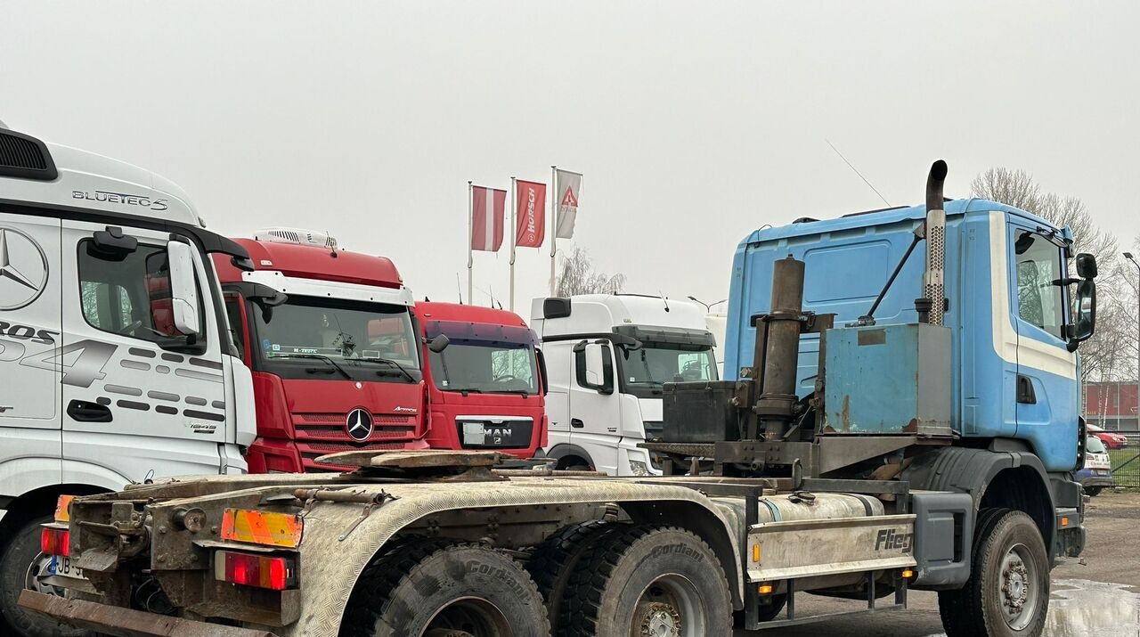 Scania 124C 6x6 steel - وحدة جر: صورة 4 Scania 124C 6x6 steel - وحدة جر: صورة 4
