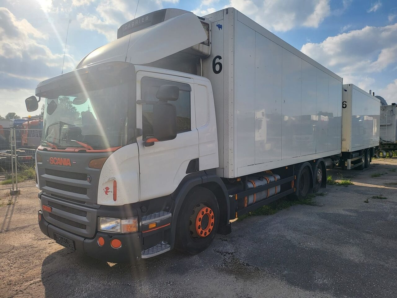 Scania Scania Schmitz Cargobull P 400 P 400 ZKO 18 - شاحنة الفريزر: صورة 2 Scania Scania Schmitz Cargobull P 400 P 400 ZKO 18 - شاحنة الفريزر: صورة 2