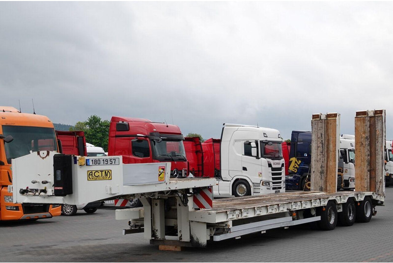 ACTM NACZEPA LAWETA / NISKOPODWOZIOWE / NAJAZDY HYDRAULICZNE / 13,6 M - عربة منخفضة مسطحة نصف مقطورة: صورة 2 ACTM NACZEPA LAWETA / NISKOPODWOZIOWE / NAJAZDY HYDRAULICZNE / 13,6 M - عربة منخفضة مسطحة نصف مقطورة: صورة 2