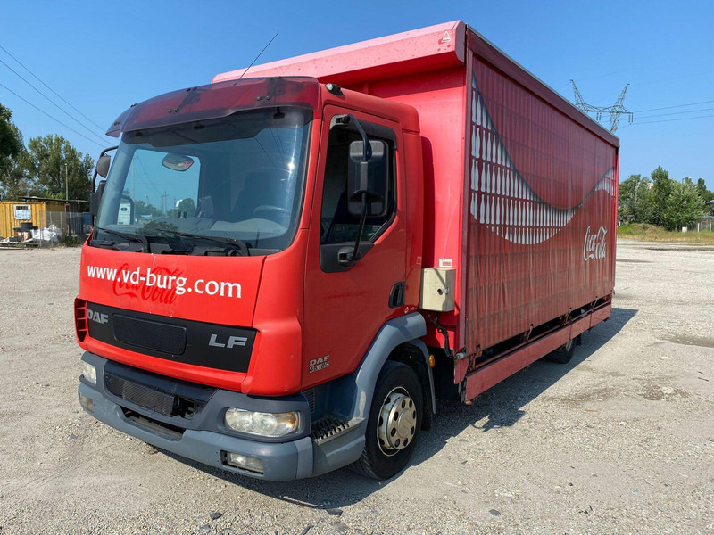 DAF LF 45.180 Pritsche + Plane - شاحنة مقفلة: صورة 1 DAF LF 45.180 Pritsche + Plane - شاحنة مقفلة: صورة 1