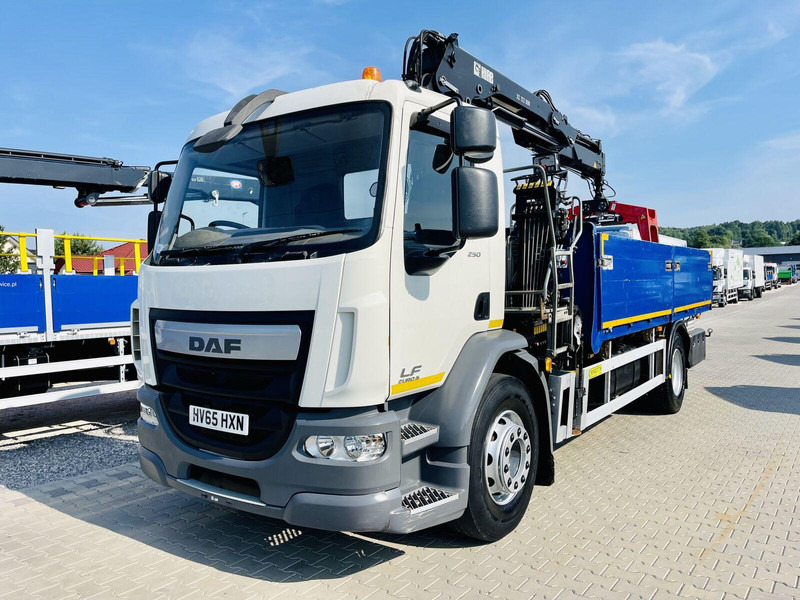 DAF LF CF 250 Right Handed - شاحنات مسطحة, شاحنة كرين: صورة 1 DAF LF CF 250 Right Handed - شاحنات مسطحة, شاحنة كرين: صورة 1
