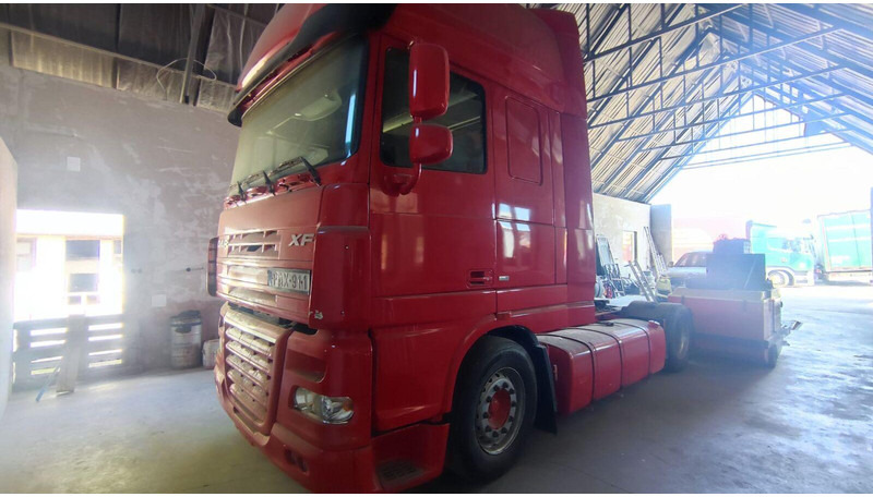 DAF XF 105.460 Lowdeck - MEGA - وحدة جر: صورة 1 DAF XF 105.460 Lowdeck - MEGA - وحدة جر: صورة 1