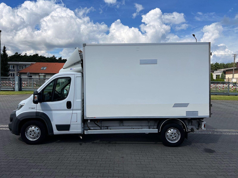 Fiat Ducato Kontener Chłodnia/Mroźnia 3x Drzwi 230V Salon PL - شاحنة مُبرّدة للتوصيل: صورة 2 Fiat Ducato Kontener Chłodnia/Mroźnia 3x Drzwi 230V Salon PL - شاحنة مُبرّدة للتوصيل: صورة 2