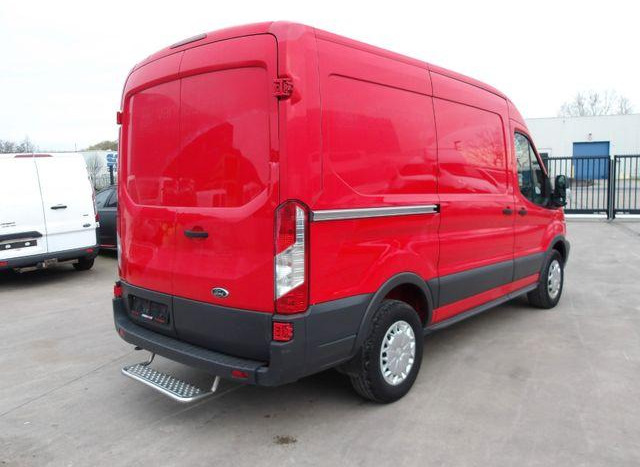 Ford Transit Van - فان: صورة 5 Ford Transit Van - فان: صورة 5