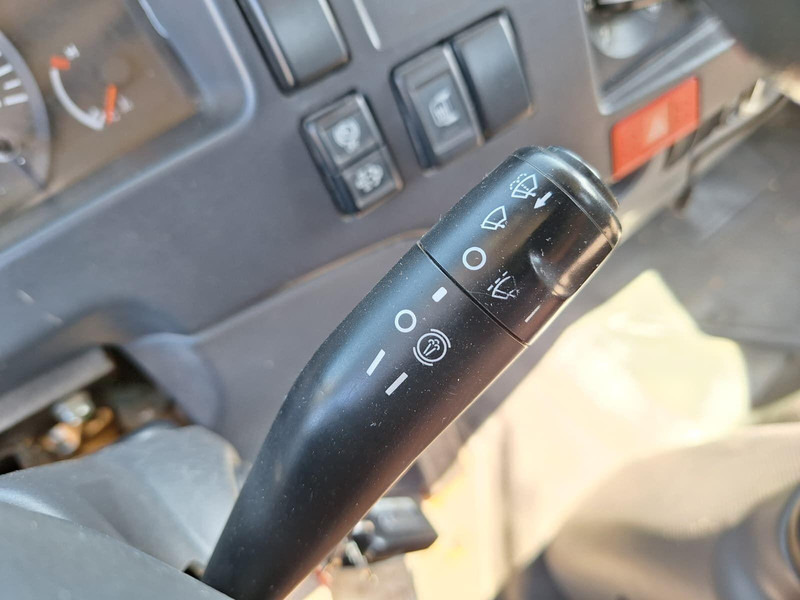 Isuzu 4X4 - container transport Isuzu 4X4 - container transport: صورة 13 Isuzu 4X4 - container transport Isuzu 4X4 - container transport: صورة 13