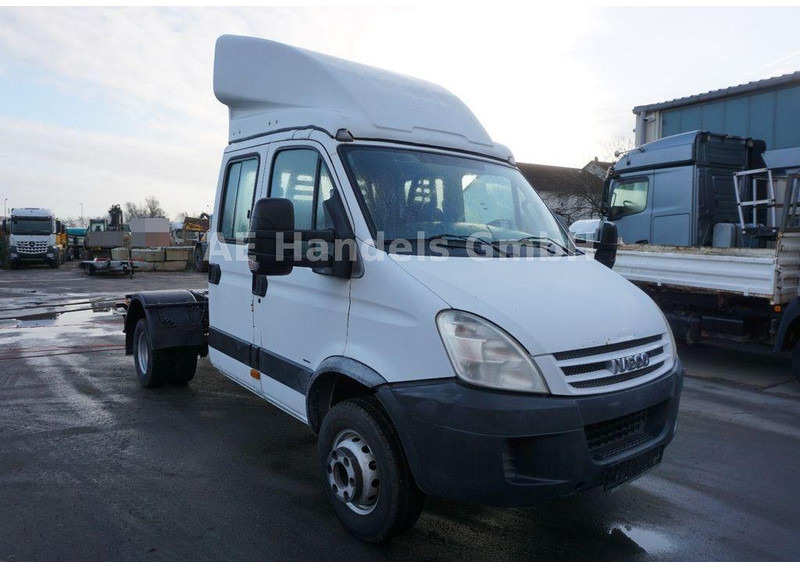 Iveco 65C18D Tractor - وحدة جر: صورة 4 Iveco 65C18D Tractor - وحدة جر: صورة 4
