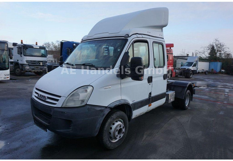 Iveco 65C18D Tractor - وحدة جر: صورة 1 Iveco 65C18D Tractor - وحدة جر: صورة 1