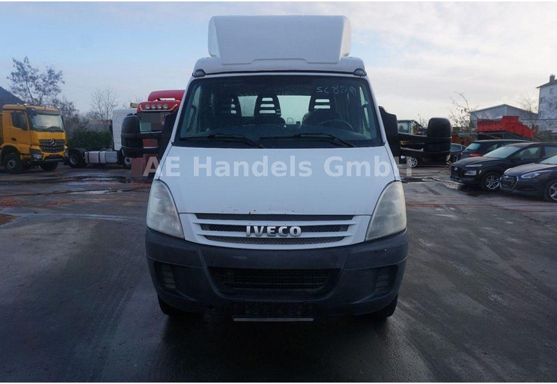 Iveco 65C18D Tractor - وحدة جر: صورة 2 Iveco 65C18D Tractor - وحدة جر: صورة 2