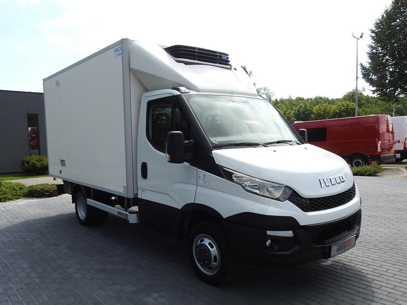 Iveco DAILY 35C15 KONTENER CHŁODNIA -12*C ZASILANIE 230V TEMPOMAT KLIM - شاحنة مُبرّدة للتوصيل: صورة 4 Iveco DAILY 35C15 KONTENER CHŁODNIA -12*C ZASILANIE 230V TEMPOMAT KLIM - شاحنة مُبرّدة للتوصيل: صورة 4