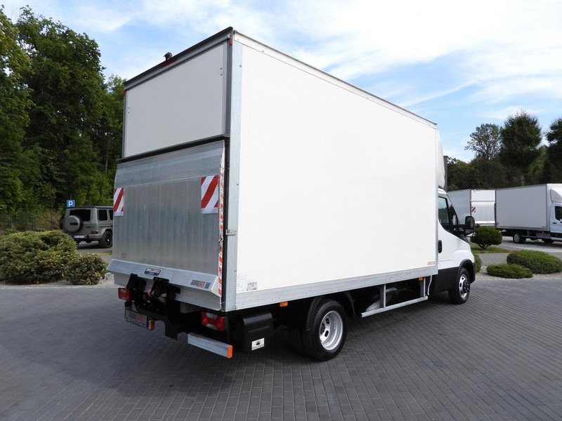 Iveco DAILY 35C16 KONTENER WINDA 8 PALET TEMPOMAT AUTOMAT HI-MATIC BLI - شاحنة مغلقة الصندوق: صورة 3 Iveco DAILY 35C16 KONTENER WINDA 8 PALET TEMPOMAT AUTOMAT HI-MATIC BLI - شاحنة مغلقة الصندوق: صورة 3