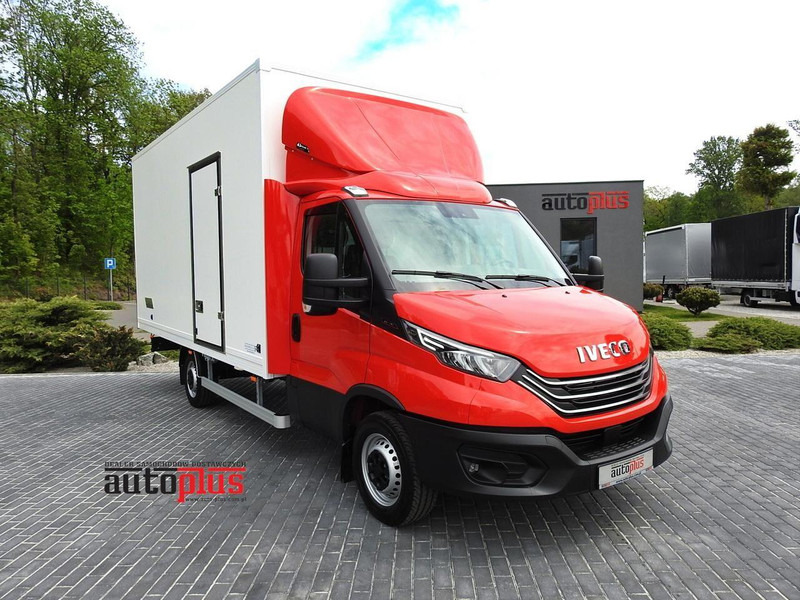 Iveco DAILY 35S18 NOWY KONTENER 10 PALET TEMPOMAT NAWIGACJA KLIMATYZAC - شاحنة مغلقة الصندوق: صورة 1 Iveco DAILY 35S18 NOWY KONTENER 10 PALET TEMPOMAT NAWIGACJA KLIMATYZAC - شاحنة مغلقة الصندوق: صورة 1