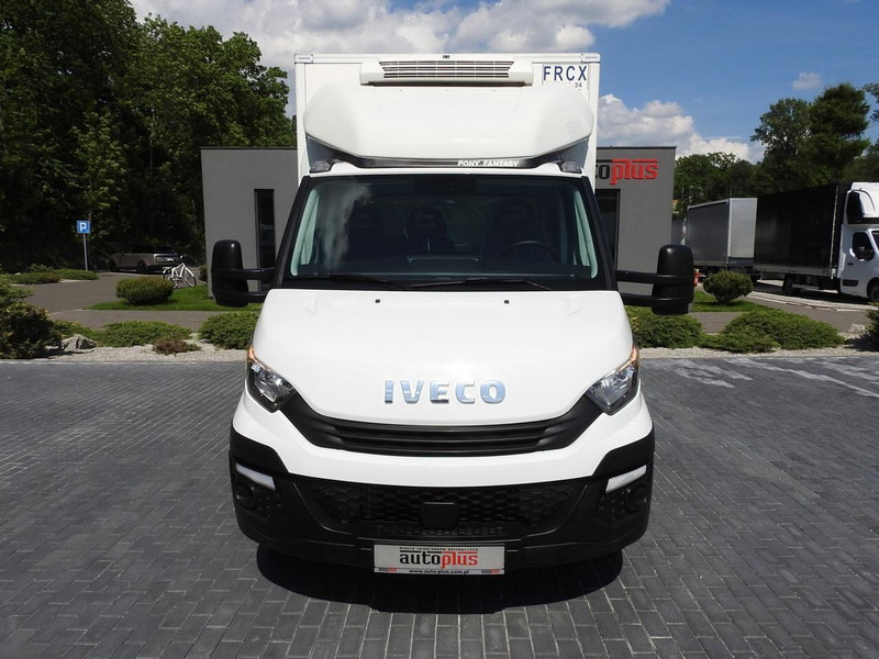 شاحنة الفريزر Iveco DAILY 50C15 CHŁODNIA KONTENER -5*C ZASILANIE 230V KLIMATYZACJA B: صورة 5 شاحنة الفريزر Iveco DAILY 50C15 CHŁODNIA KONTENER -5*C ZASILANIE 230V KLIMATYZACJA B: صورة 5