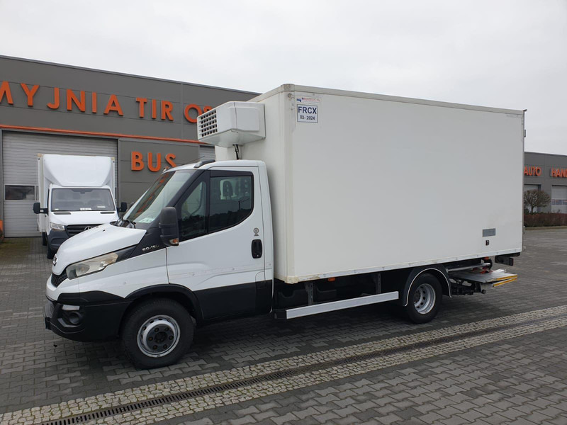 Iveco DAILY 60C15 60-150 TWO-CHAMBER REFRIGERATOR CONTAINER ISOTHERM F - شاحنة الفريزر: صورة 3 Iveco DAILY 60C15 60-150 TWO-CHAMBER REFRIGERATOR CONTAINER ISOTHERM F - شاحنة الفريزر: صورة 3