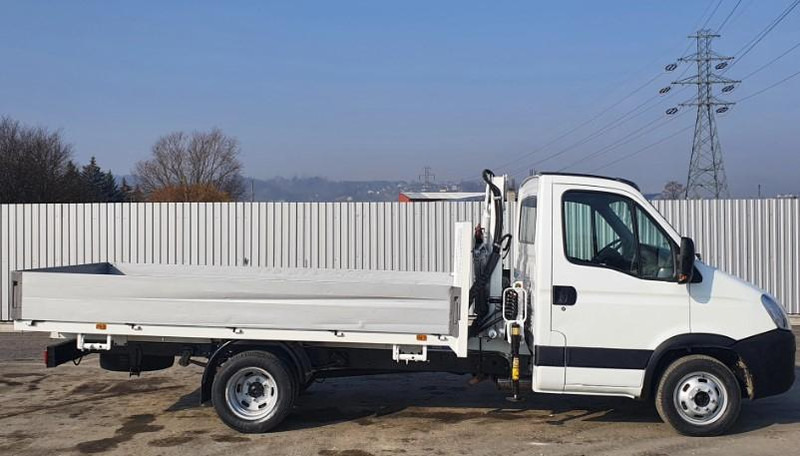 Iveco Daily 35C13 Bonfiglioli P 2300 - Pritsche 4,3 m - شاحنة مفتوحة: صورة 4 Iveco Daily 35C13 Bonfiglioli P 2300 - Pritsche 4,3 m - شاحنة مفتوحة: صورة 4