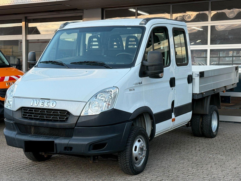 Iveco Daily 35C15 flatbed - شاحنة مفتوحة, الشاحنات الصغيرة كابينة مزدوجة: صورة 1 Iveco Daily 35C15 flatbed - شاحنة مفتوحة, الشاحنات الصغيرة كابينة مزدوجة: صورة 1