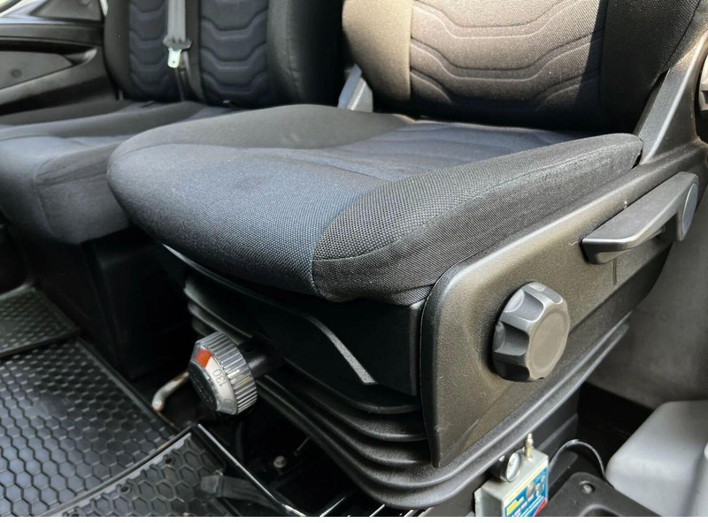 شاحنة التوصيل Iveco Daily 35S18 Autotransporter New Model One Owner: صورة 9