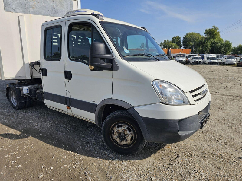 Iveco Daily 40 C 15 double cabine - BE Mini Trekker - SZM - 3.5t - وحدة جر: صورة 1 Iveco Daily 40 C 15 double cabine - BE Mini Trekker - SZM - 3.5t - وحدة جر: صورة 1