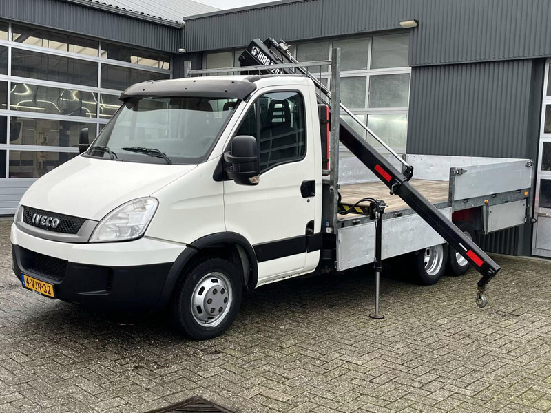 Iveco Daily 40C17 - Flatbed truck + crane - شاحنة مفتوحة: صورة 1 Iveco Daily 40C17 - Flatbed truck + crane - شاحنة مفتوحة: صورة 1