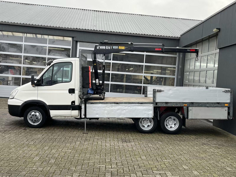 Iveco Daily 40C17 - Flatbed truck + crane - شاحنة مفتوحة: صورة 5 Iveco Daily 40C17 - Flatbed truck + crane - شاحنة مفتوحة: صورة 5