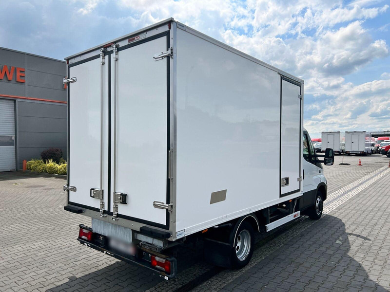 Iveco Daily 50C15 Kontener Mroźnia/Chłodnia 3x Drzwi ThermoKing V 300 - شاحنة مُبرّدة للتوصيل: صورة 4 Iveco Daily 50C15 Kontener Mroźnia/Chłodnia 3x Drzwi ThermoKing V 300 - شاحنة مُبرّدة للتوصيل: صورة 4