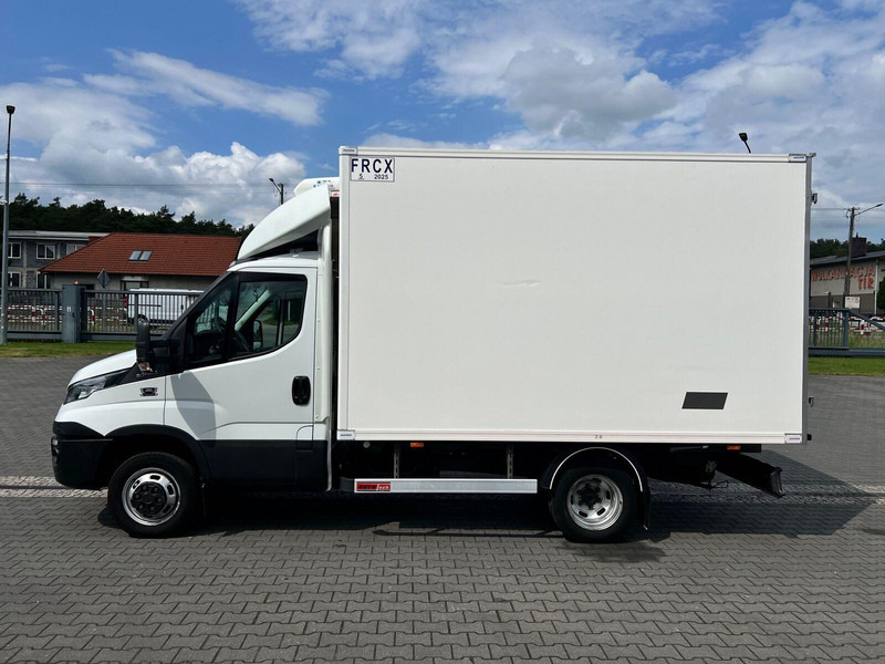 Iveco Daily 50C15 Kontener Mroźnia/Chłodnia 3x Drzwi ThermoKing V 300 - شاحنة مُبرّدة للتوصيل: صورة 2 Iveco Daily 50C15 Kontener Mroźnia/Chłodnia 3x Drzwi ThermoKing V 300 - شاحنة مُبرّدة للتوصيل: صورة 2