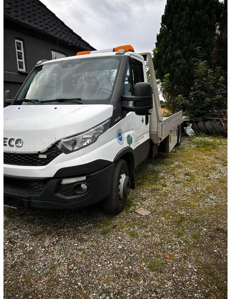 Iveco Daily 70C17 - Car transporter + crane - شاحنة نقل سيارات شاحنة: صورة 1 Iveco Daily 70C17 - Car transporter + crane - شاحنة نقل سيارات شاحنة: صورة 1