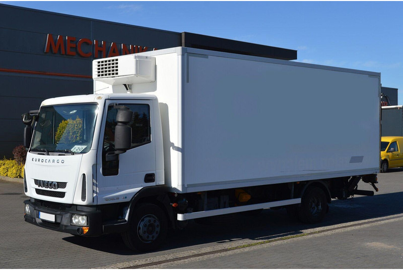 Iveco EUROCARGO 120EL18 REFRIGERATOR+LIFT SIDE DOOR - شاحنة الفريزر: صورة 1 Iveco EUROCARGO 120EL18 REFRIGERATOR+LIFT SIDE DOOR - شاحنة الفريزر: صورة 1