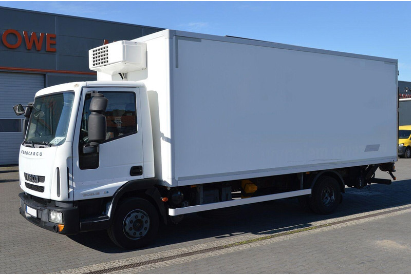 Iveco EUROCARGO 120EL18 REFRIGERATOR+LIFT SIDE DOOR - شاحنة الفريزر: صورة 2 Iveco EUROCARGO 120EL18 REFRIGERATOR+LIFT SIDE DOOR - شاحنة الفريزر: صورة 2