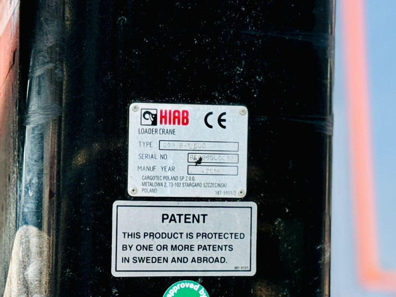 شاحنات مسطحة, شاحنة كرين Iveco Eurocargo 180E25: صورة 17