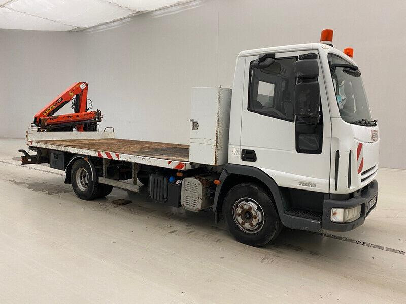 Iveco Eurocargo 75E18 - شاحنات مسطحة, شاحنة كرين: صورة 2 Iveco Eurocargo 75E18 - شاحنات مسطحة, شاحنة كرين: صورة 2