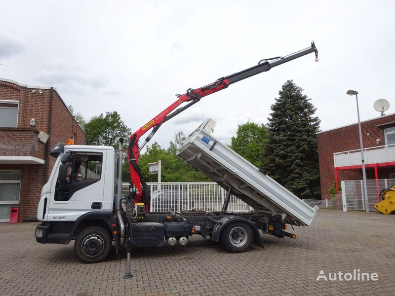 Iveco Eurocargo 80-220 Tipper + crane - شاحنة قلاب, شاحنة كرين: صورة 2 Iveco Eurocargo 80-220 Tipper + crane - شاحنة قلاب, شاحنة كرين: صورة 2