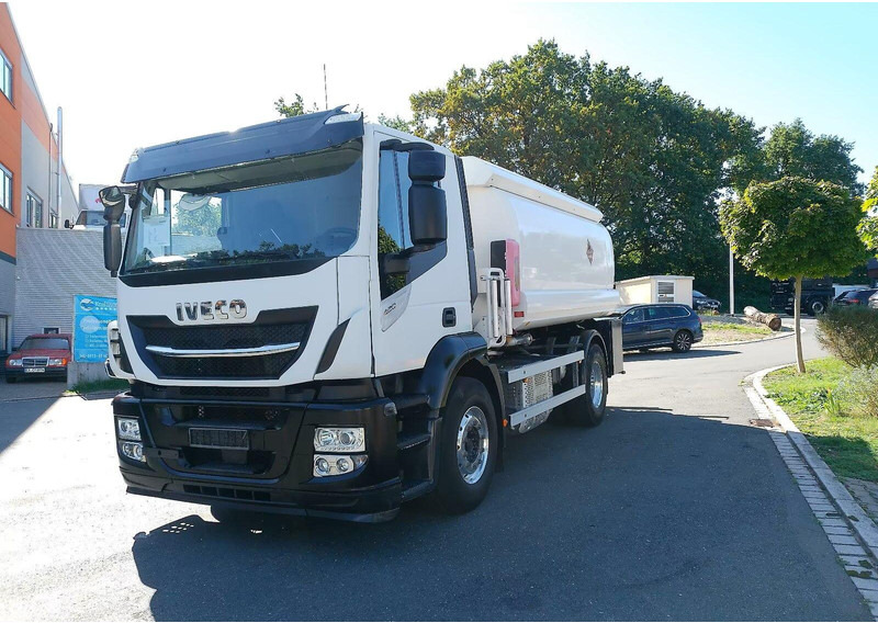 Iveco Magirus 420 - Tanker truck - شاحنة صهريج: صورة 1 Iveco Magirus 420 - Tanker truck - شاحنة صهريج: صورة 1