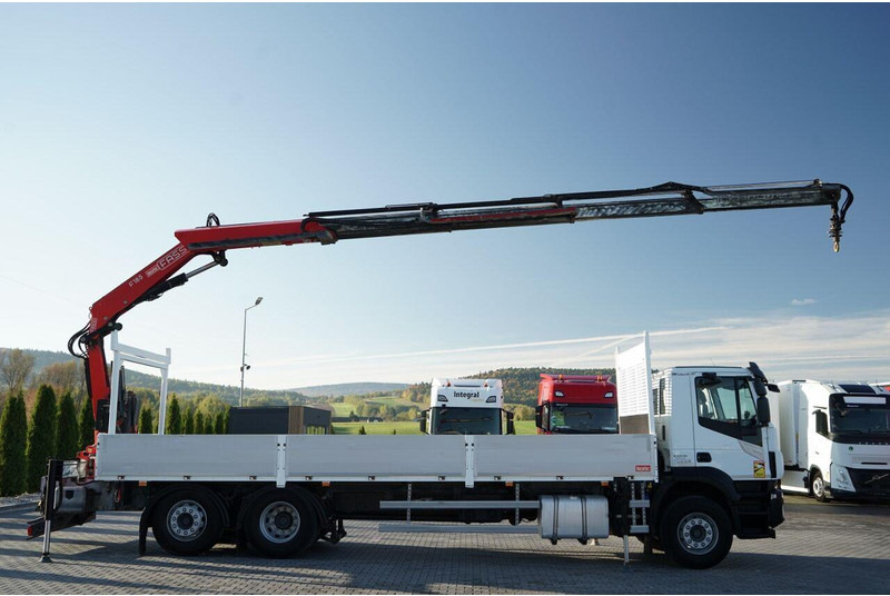 Iveco STRALIS 460 / 6X2 / SKRZYNIOWY 8,1 m + HDS FASSI. F185 MAX UDŹWI - شاحنات مسطحة, شاحنة كرين: صورة 5 Iveco STRALIS 460 / 6X2 / SKRZYNIOWY 8,1 m + HDS FASSI. F185 MAX UDŹWI - شاحنات مسطحة, شاحنة كرين: صورة 5
