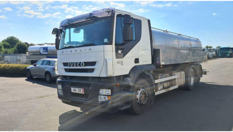 Iveco Stralis 420 6x2 16000 Liter - ohne Saug- und Mes - شاحنة صهريج: صورة 1 Iveco Stralis 420 6x2 16000 Liter - ohne Saug- und Mes - شاحنة صهريج: صورة 1