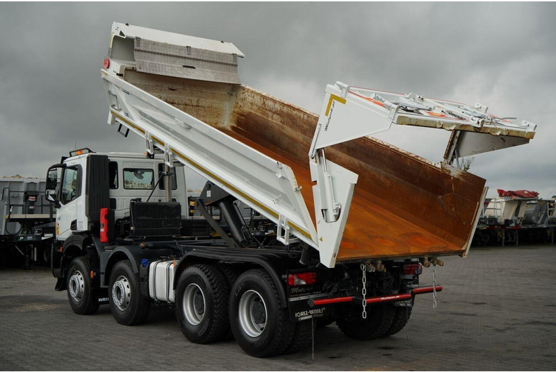 Iveco X-WAY 480 / 8X4 / WYWROTKA DWUSTRONNA / HYDROBURTA / HYDROKLAPA - شاحنة قلاب: صورة 4 Iveco X-WAY 480 / 8X4 / WYWROTKA DWUSTRONNA / HYDROBURTA / HYDROKLAPA - شاحنة قلاب: صورة 4