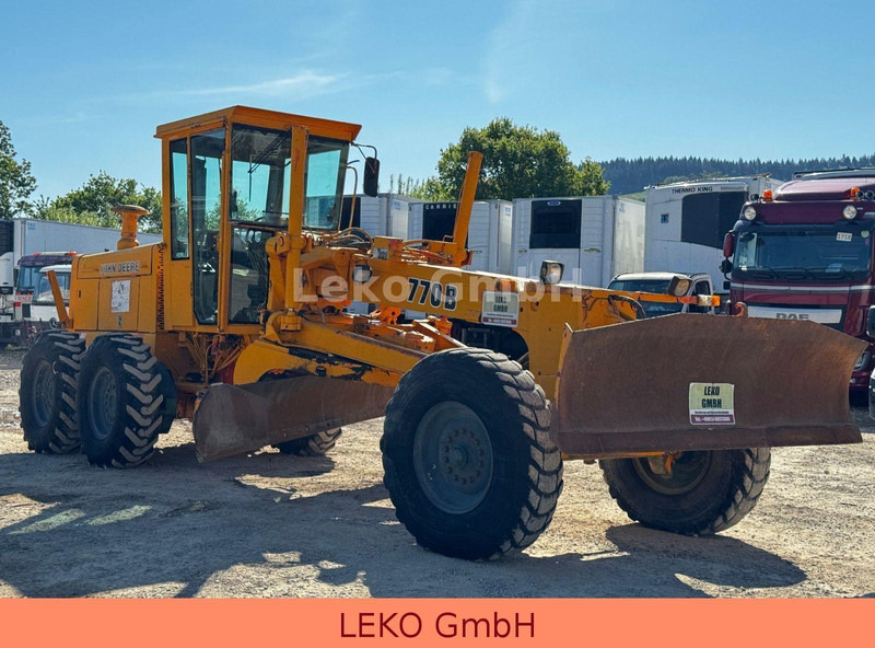 John Deere 770B - ممهدة: صورة 1 John Deere 770B - ممهدة: صورة 1