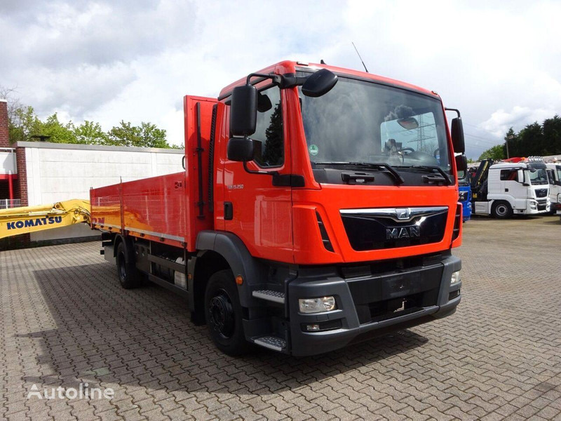 MAN 15.250 TGM Flatbed - شاحنات مسطحة: صورة 5 MAN 15.250 TGM Flatbed - شاحنات مسطحة: صورة 5
