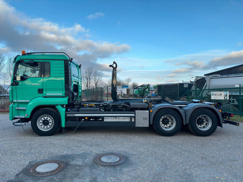 MAN 26.500 6x2 Retarder Meiller Funk | Motorschaden - شاحنات مسطحة, شاحنة كرين: صورة 2 MAN 26.500 6x2 Retarder Meiller Funk | Motorschaden - شاحنات مسطحة, شاحنة كرين: صورة 2