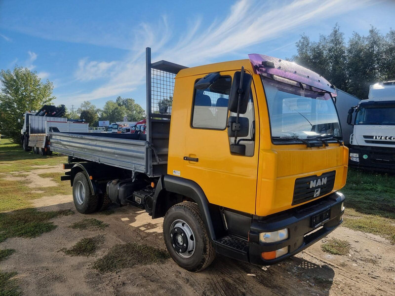 MAN LE 8.180 Meiller Kipper Three-Sided Tipper - 3 old. billencs - T - شاحنة قلاب: صورة 4 MAN LE 8.180 Meiller Kipper Three-Sided Tipper - 3 old. billencs - T - شاحنة قلاب: صورة 4