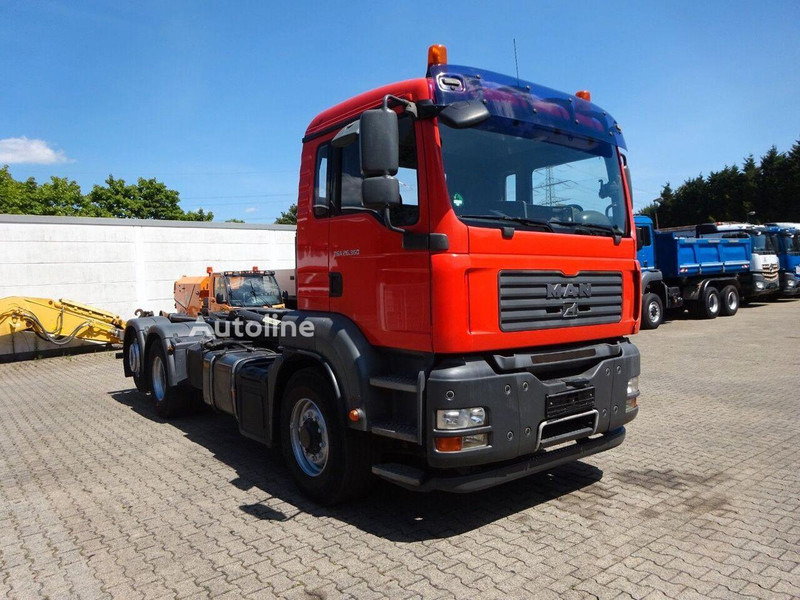 MAN TGA 26.360 - Hook lift truck 6x4 - شاحنة ذات خطاف, شاحنة كرين: صورة 3 MAN TGA 26.360 - Hook lift truck 6x4 - شاحنة ذات خطاف, شاحنة كرين: صورة 3