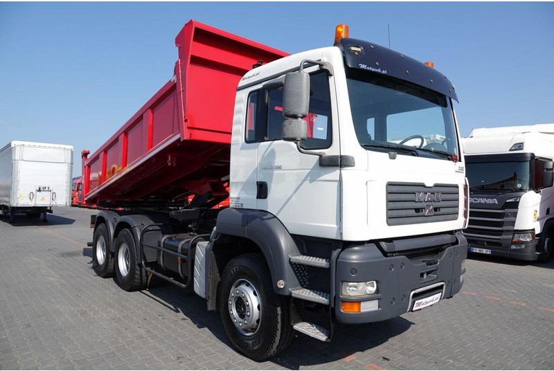 MAN TGA 33.390 / 6X4 / WYWROTKA 2 STRONNA / HYDROBURTA / MANUAL / SP - شاحنة قلاب: صورة 4 MAN TGA 33.390 / 6X4 / WYWROTKA 2 STRONNA / HYDROBURTA / MANUAL / SP - شاحنة قلاب: صورة 4